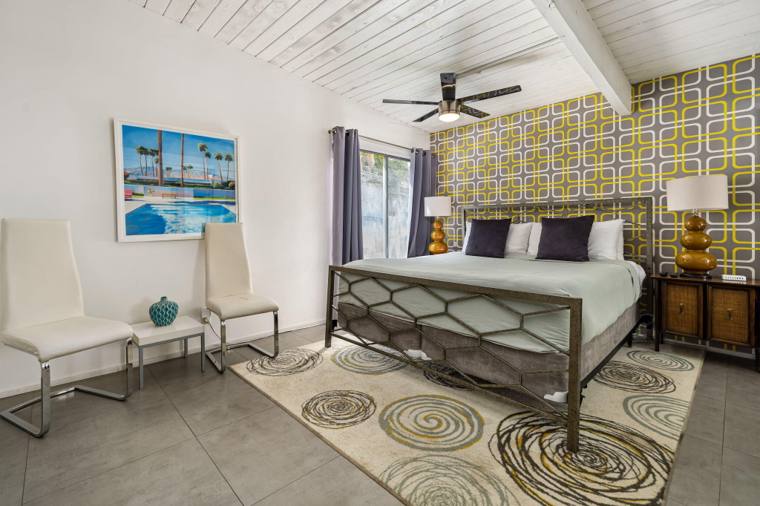 2875 E Wyman Dr, Palm Springs, CA 92262