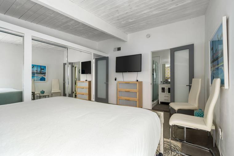 2875 E Wyman Dr, Palm Springs, CA 92262
