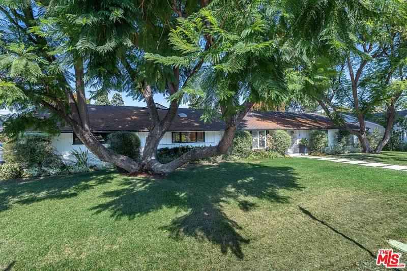 17149 McCormick St, Encino, CA 91316
