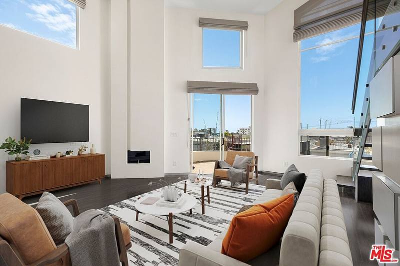 235 Main St APT 316, Venice, CA 90291